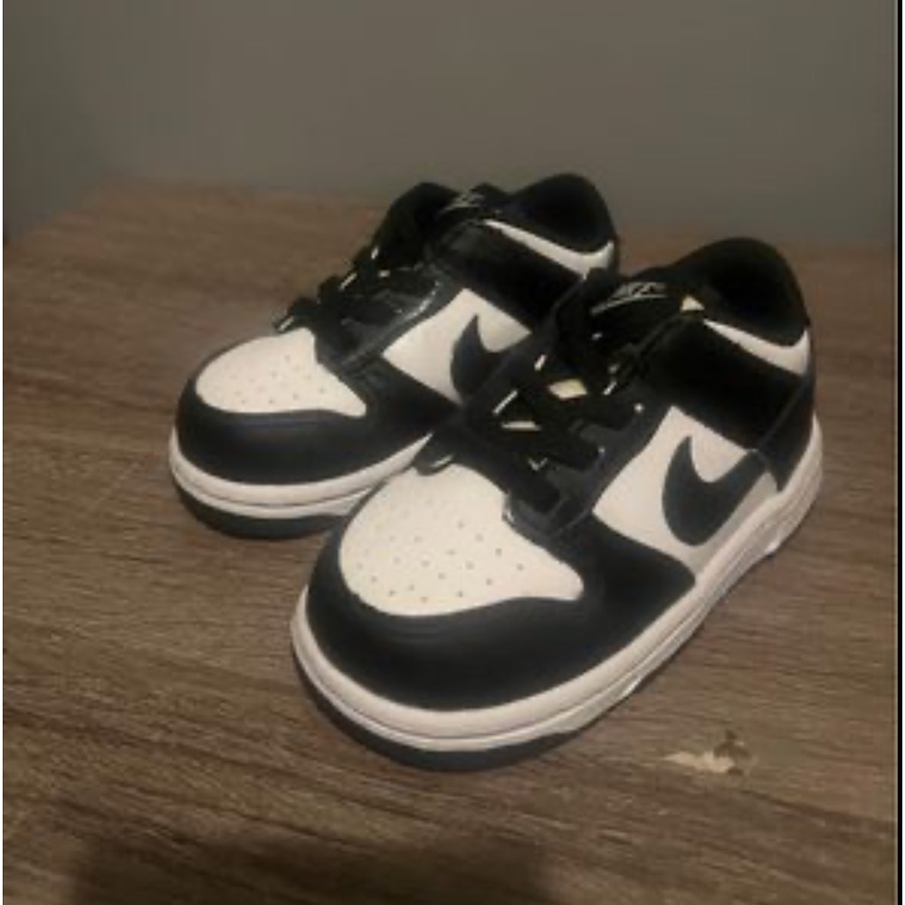 Toddler nike sneakers bundle